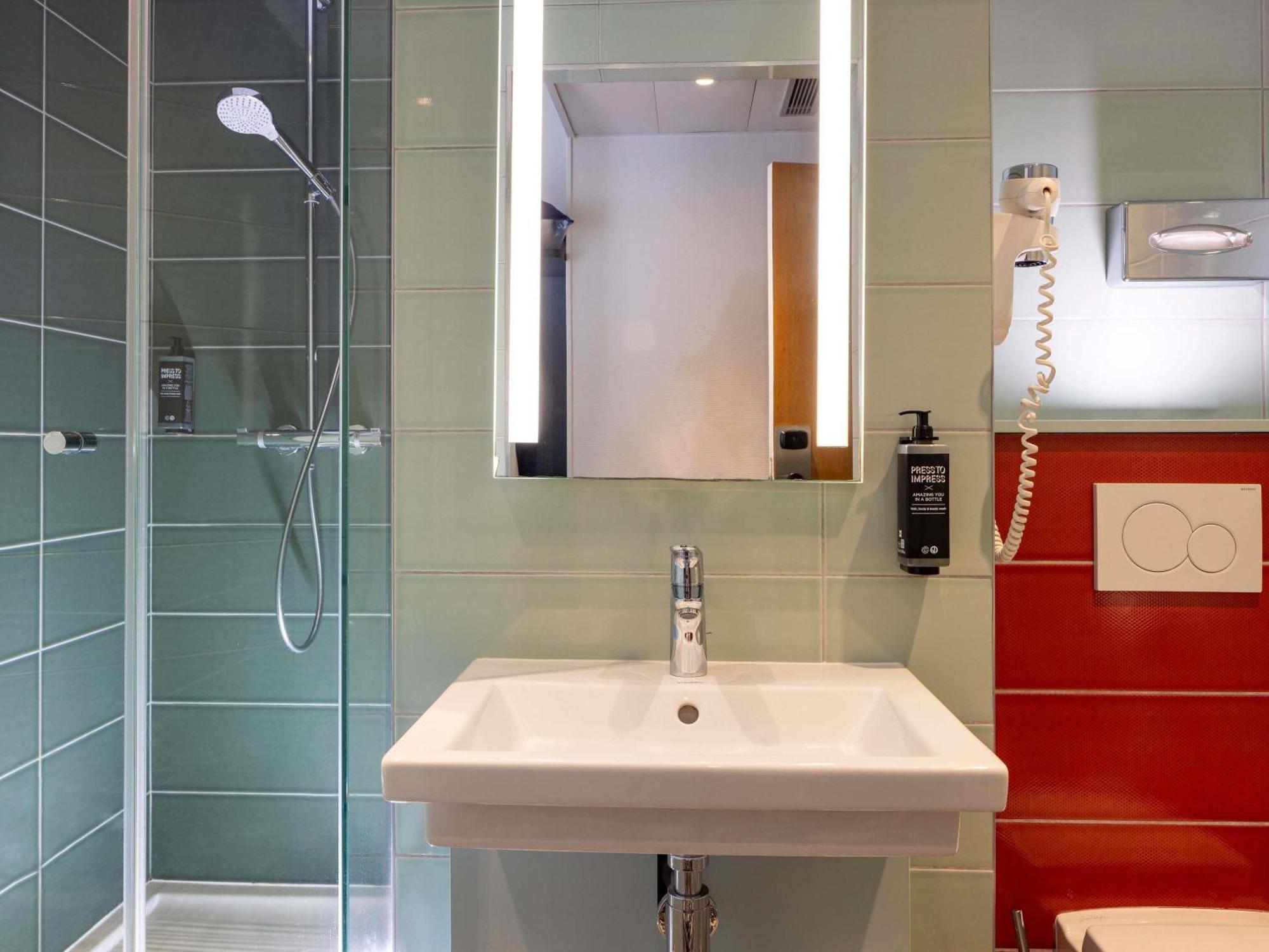 Ibis Styles Gare Saint Lazare 3*
